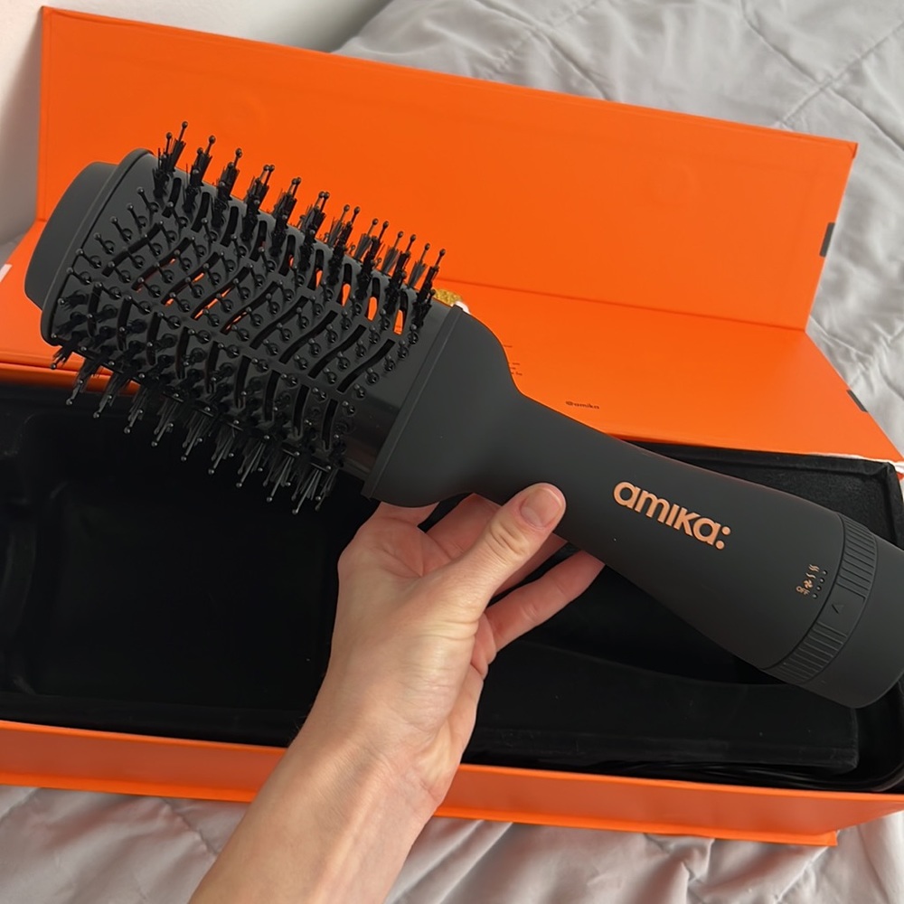 AMIKA blow dryer brush 2.0